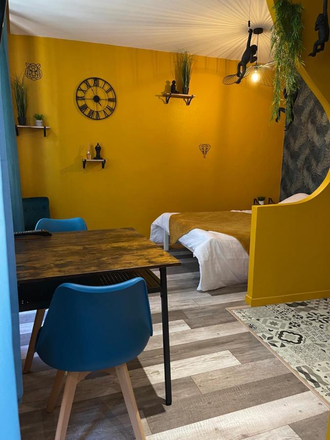 Jungle Room Romans-sur-Isere Exterior photo